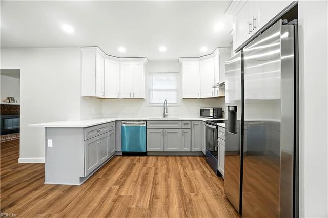 2216 Berkley AVE, Chesapeake, VA 23324