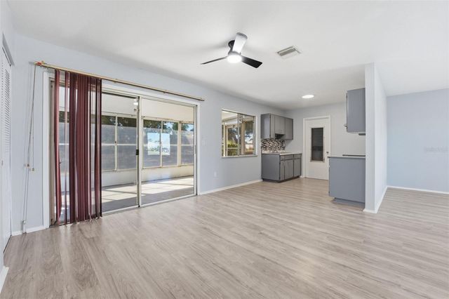 6619 DENNISON AVENUE, North Port, FL 34287