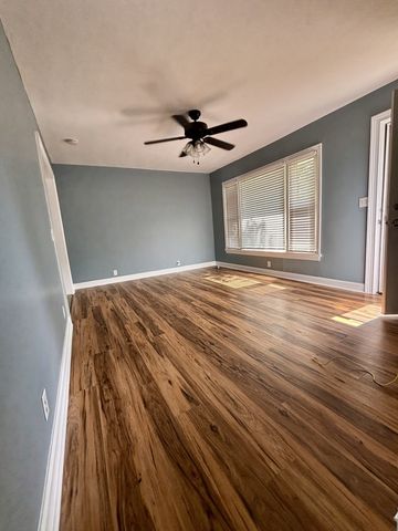 216 Daleview Ave, Gallatin, TN 37066