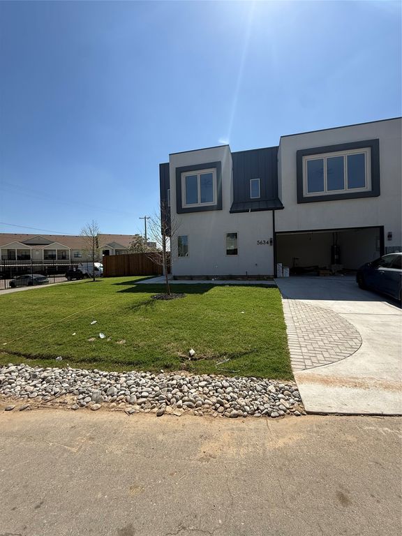 5634 Mesa Circle, Dallas, TX 75235