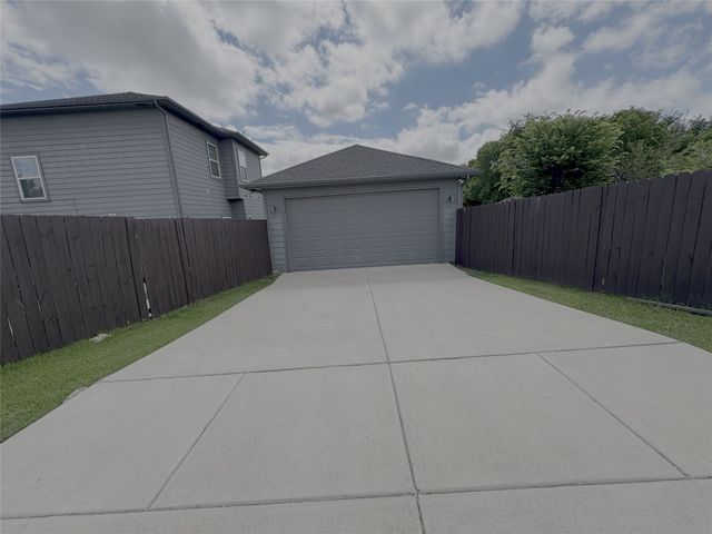 600 Atlanta Street, Fort Worth, TX 76104
