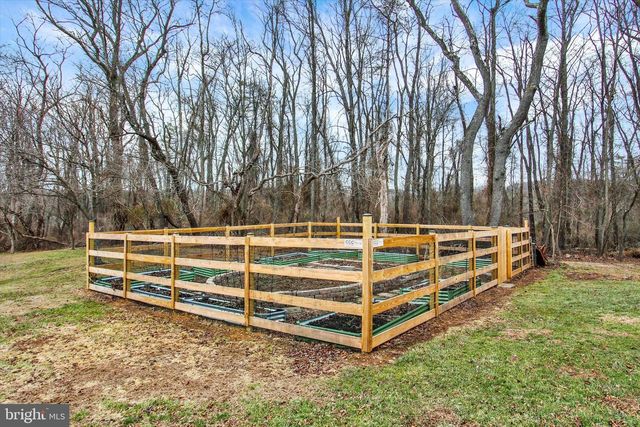 3504 EAGLE RIDGE CT, Hanover, PA 17331