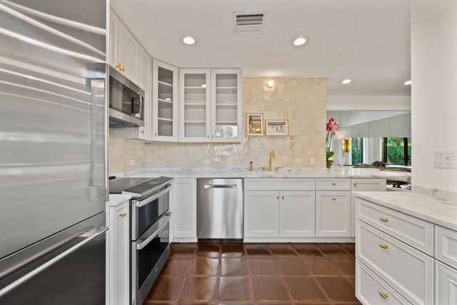 11794 Wimbledon Circle, Wellington, FL 33414