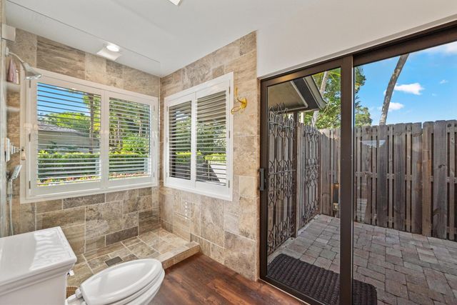 11794 Wimbledon Circle, Wellington, FL 33414