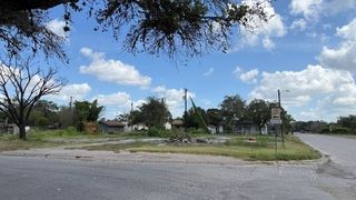 801 Hamilton St, Sinton, TX 78387