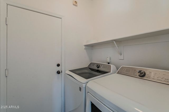 2286 E Peach Tree Drive, Chandler, AZ 85249