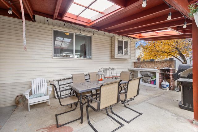 5352 W CASSATT CIR, Kearns, UT 84118