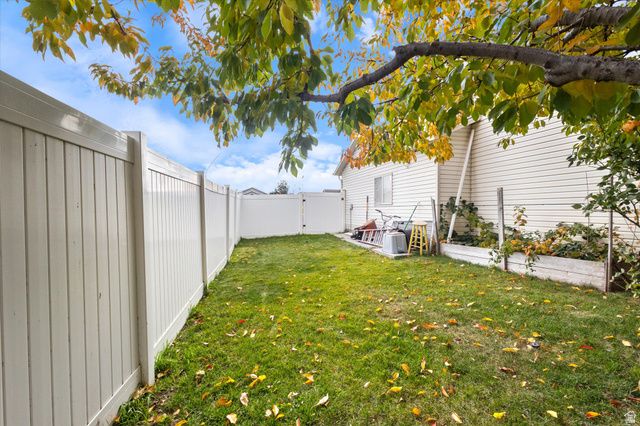 5352 W CASSATT CIR, Kearns, UT 84118