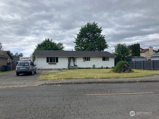 737 3rd Avenue SE, Pacific, WA 98047