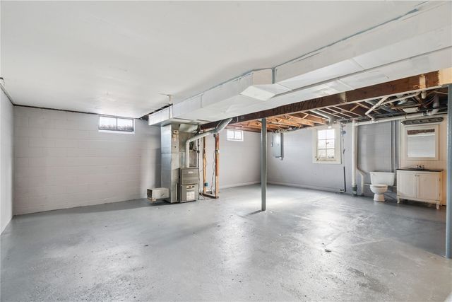 3075 14th Avenue, Marion, IA 52302