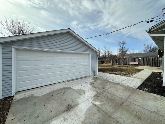 3075 14th Avenue, Marion, IA 52302