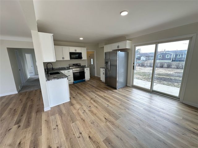 3075 14th Avenue, Marion, IA 52302