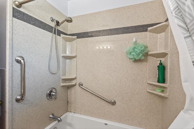 5007 65th Avenue N, Brooklyn Center, MN 55429