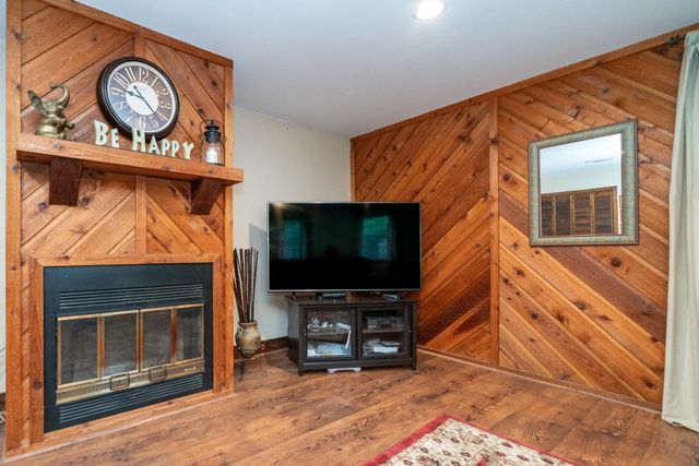 102 Randal Lane, Pittsburg, TX 75686