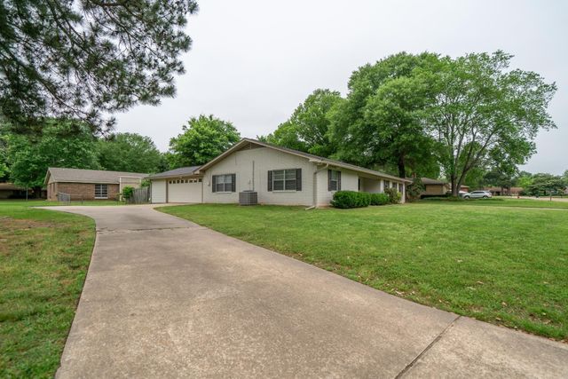 102 Randal Lane, Pittsburg, TX 75686