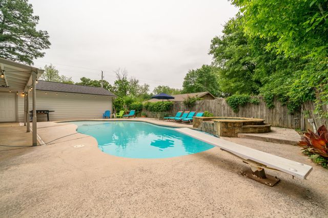 102 Randal Lane, Pittsburg, TX 75686