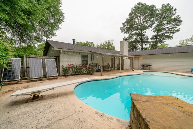 102 Randal Lane, Pittsburg, TX 75686