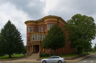 529 Eastern Ave, Fall River, MA 02723