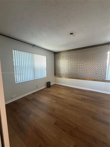 3031 Holiday Springs Boulevard 2057, Margate, FL 33063