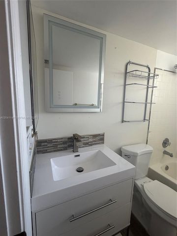 3031 Holiday Springs Boulevard 2057, Margate, FL 33063