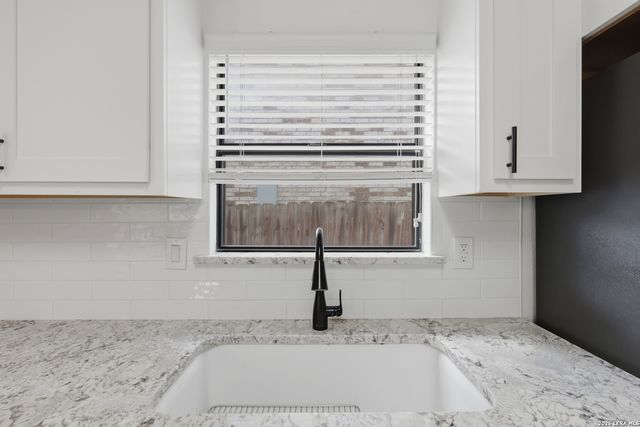 15006 Digger, San Antonio, TX 78247