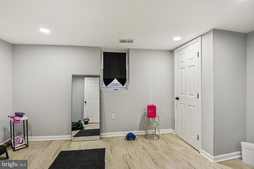 Image 25 of property listing at 7004 ARION RD, Baltimore, MD 21234
