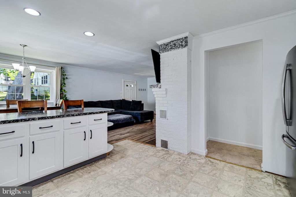 Image 12 of property listing at 1506 DOGWOOD RD, St Leonard, MD 20685