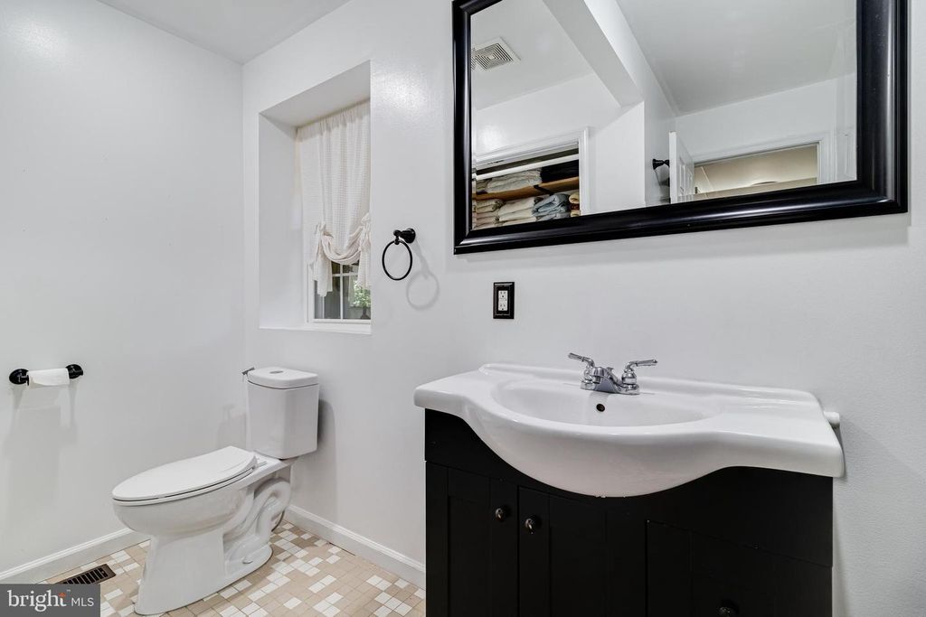 Image 20 of property listing at 1506 DOGWOOD RD, St Leonard, MD 20685