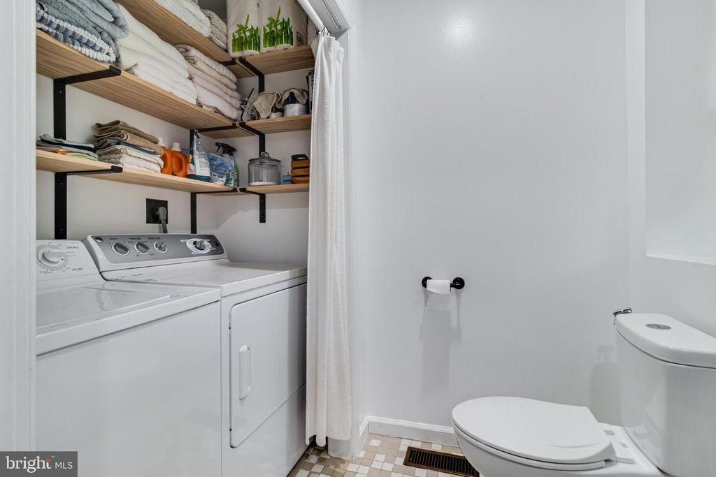 Image 21 of property listing at 1506 DOGWOOD RD, St Leonard, MD 20685