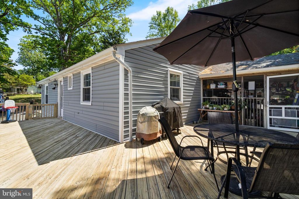 Image 23 of property listing at 1506 DOGWOOD RD, St Leonard, MD 20685