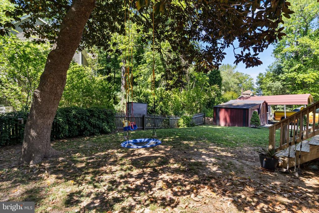 Image 27 of property listing at 1506 DOGWOOD RD, St Leonard, MD 20685