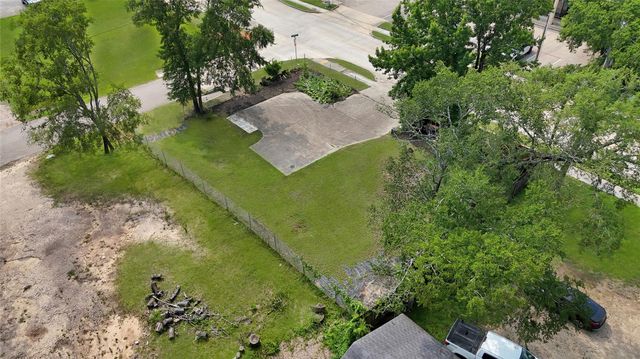 1620 Odd Fellow Street, Conroe, TX 77301