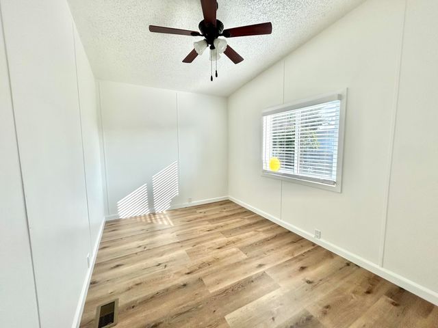 415 N Akers Street, Visalia, CA 93291