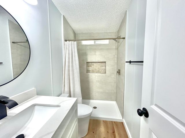 415 N Akers Street, Visalia, CA 93291