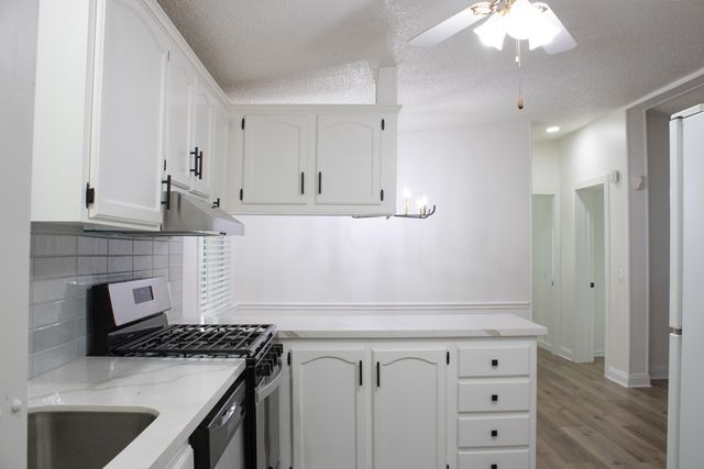 415 N Akers Street, Visalia, CA 93291