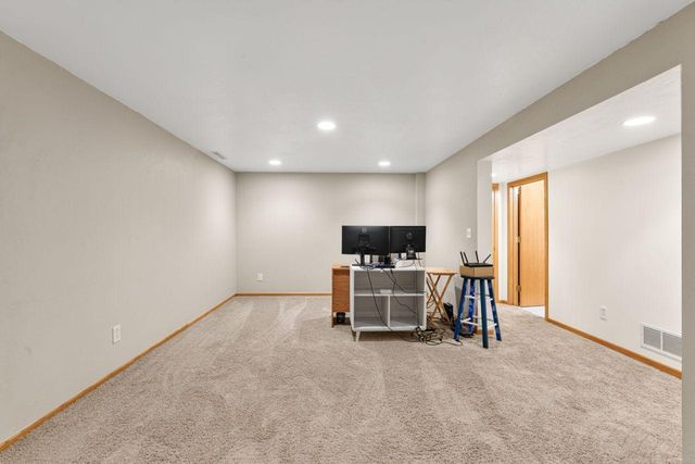 1004 14th Avenue NE, Rochester, MN 55906