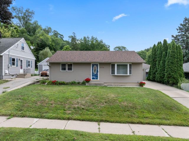 1004 14th Avenue NE, Rochester, MN 55906