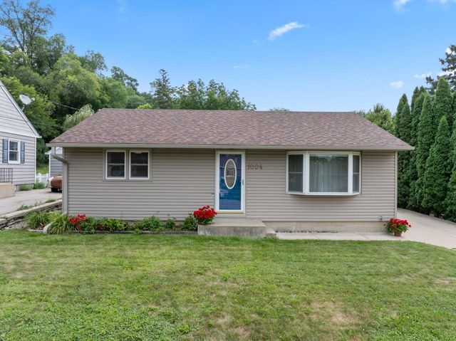 1004 14th Avenue NE, Rochester, MN 55906