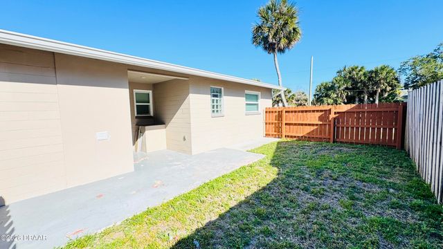 901 N Peninsula Drive 227 Jessamine Blvd, Daytona Beach, FL 32118