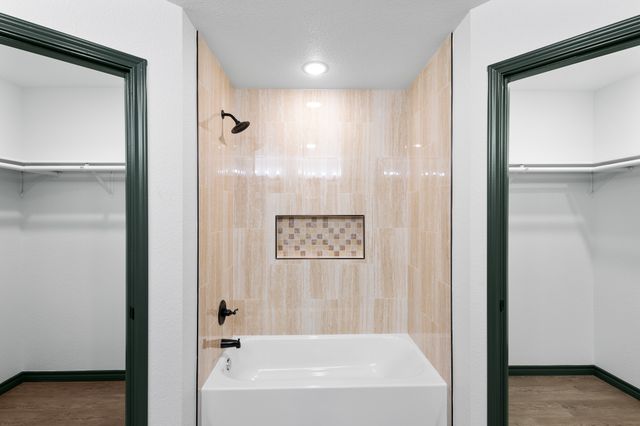 303 E Bois D Arc, Nocona, TX 76255