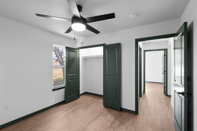 303 E Bois D Arc, Nocona, TX 76255