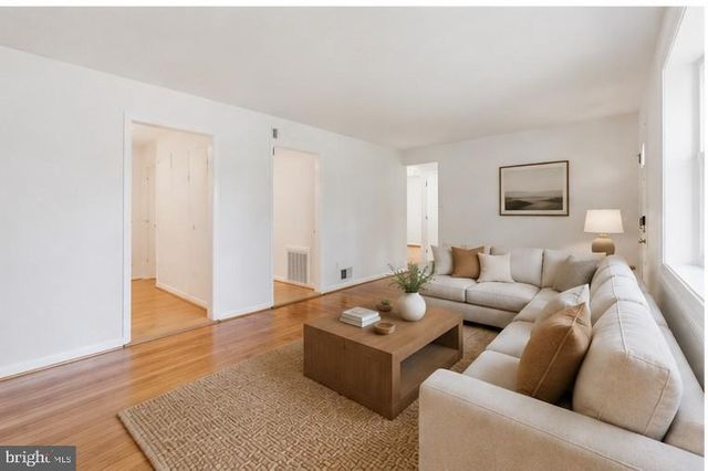 10925 MILBURN ST, Fairfax, VA 22030
