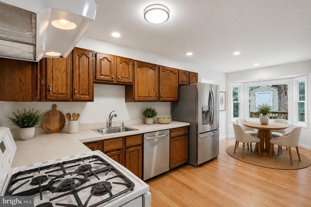 10925 MILBURN ST, Fairfax, VA 22030