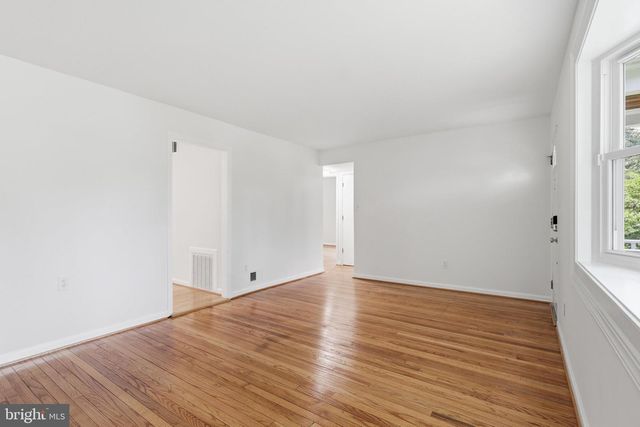 10925 MILBURN ST, Fairfax, VA 22030