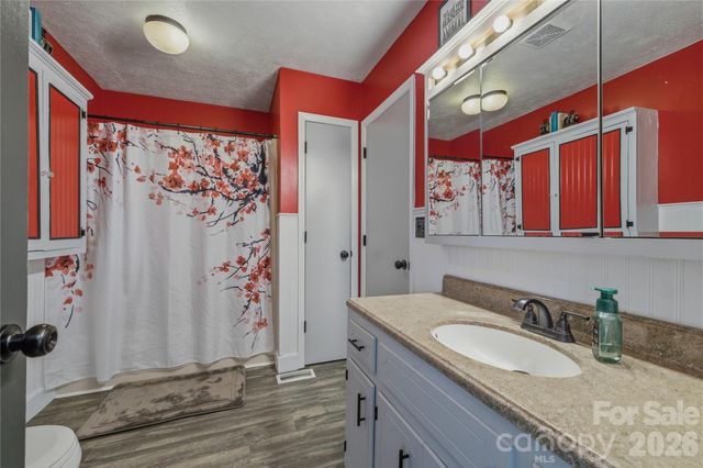 3375 Clarks Chapel Road, Lenoir, NC 28645