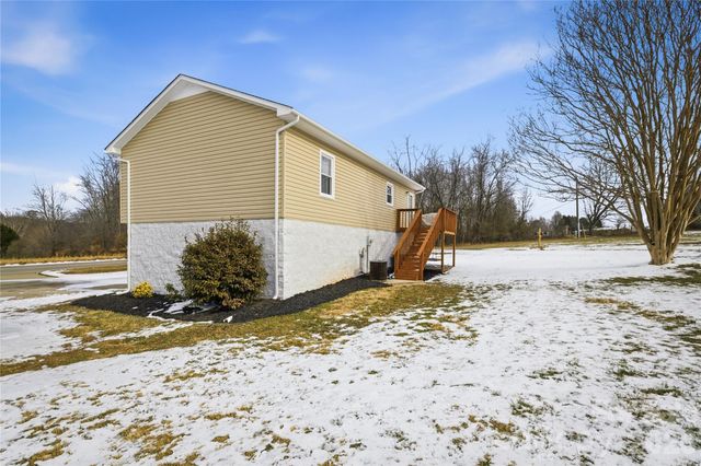 3375 Clarks Chapel Road, Lenoir, NC 28645