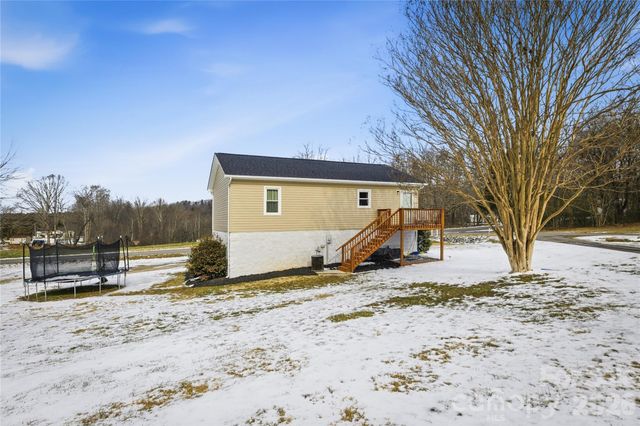 3375 Clarks Chapel Road, Lenoir, NC 28645