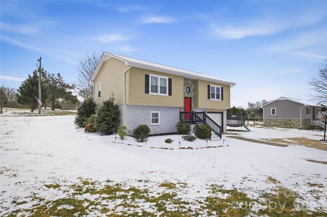 3375 Clarks Chapel Road, Lenoir, NC 28645