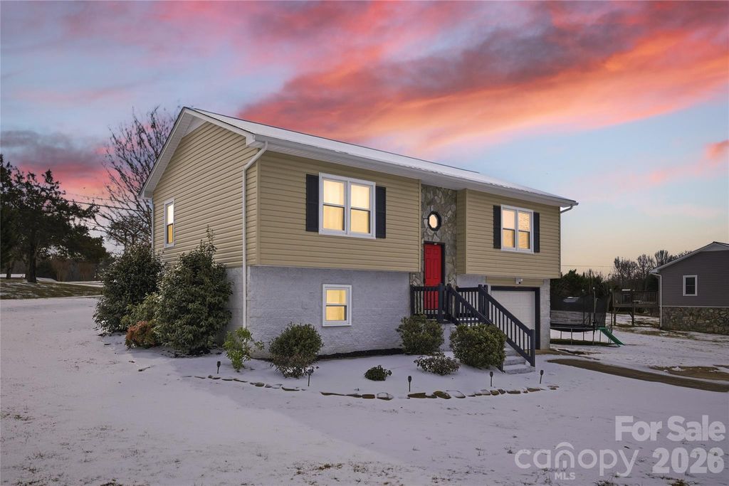 3375 Clarks Chapel Road, Lenoir, NC 28645