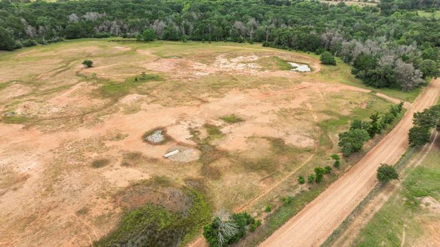 000 Vogelsang Road, Columbus, TX 78934